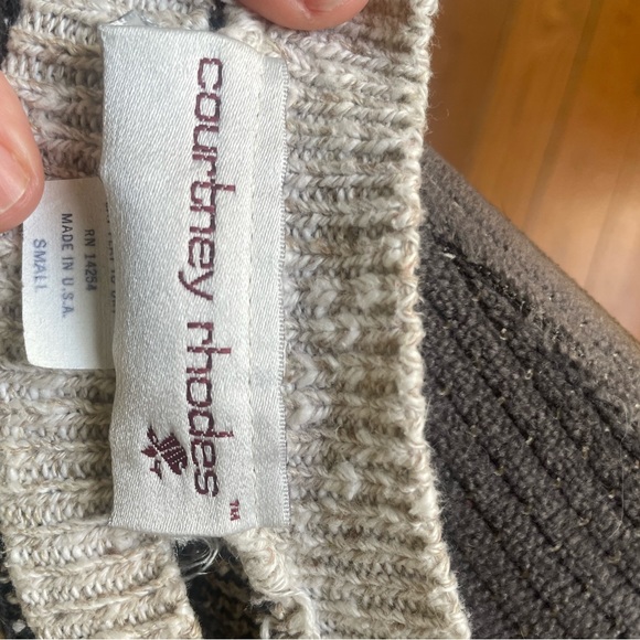 1980''s Aztec Short sleeve sweater - Picture 3 of 3